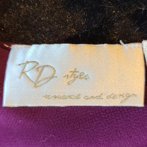 One Shoulder Shirt - Picture 4 of 6